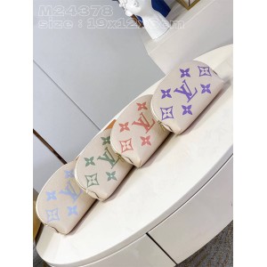 lv包官网M24378 Pochette Cosmetique 化妆包