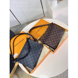 LV M47546 Toiletry Pouch On 26号盥洗袋斜挎包