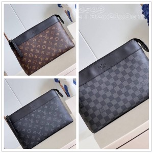 LV男包M82543 POCHETTE VOYAGE SOUPLE 手拿包