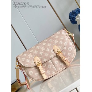 LV包包官网M15134 ESCAPE 手袋