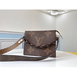 Louis Vuitton lv必买款式包包新款TOILET POUCH XL链条单肩盥洗袋改造包