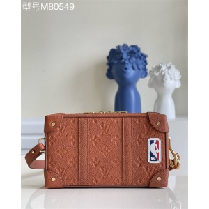 路易威登香港官网LVXNBA SOFT TRUNK WEARABLE 手袋M80549