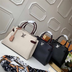 Louis Vuitton lv高仿包女包全皮LOCKME DAY 手袋M53730/M53647/M53645