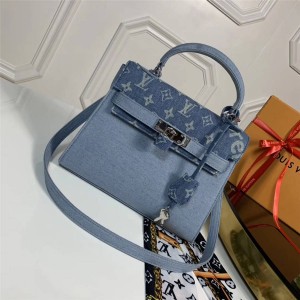 Louis Vuitton lv法国官网女包LV＆Sup合作款Humble Travel Bag Kelly25手提包M43991