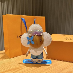 路易威登LV香港代购太阳花SNOWBOARD VIVIENNE 玩偶GI0416