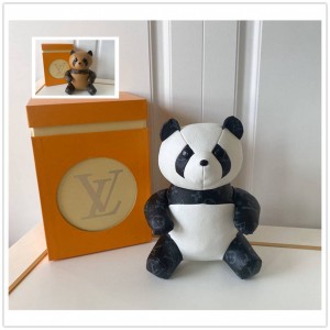 LV DOUDOU 小熊猫公仔 bear doll 熊娃娃玩偶