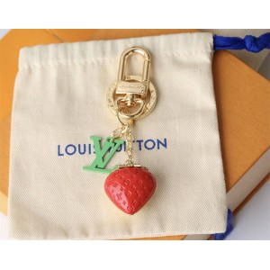 LV爱心草莓吊坠包饰与钥匙扣