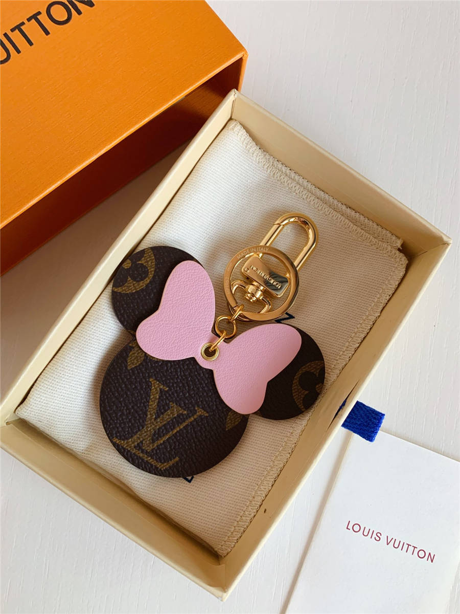 Louis Vuitton lv包包价格和图片迪拜Vip限量款Mickey mouse钥匙扣挂饰